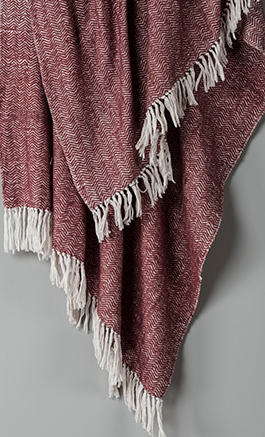 Red & Natural Zigzag Woven Cotton Throw | Rizzy