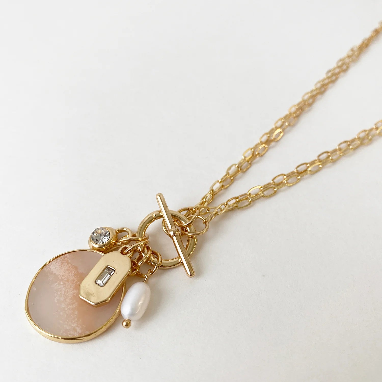 Peach & Gold w/ Stone & Beads Chain Necklace | Caracol